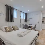 - Buttes Chaumont Botzaris Apartment