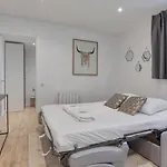 - Buttes Chaumont Botzaris Apartment *