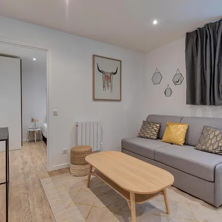 - Buttes Chaumont Botzaris *