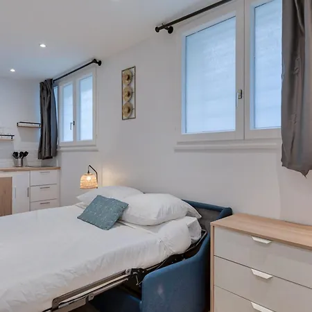 - Buttes Chaumont Botzaris *