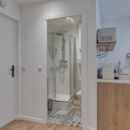 - Buttes Chaumont Botzaris