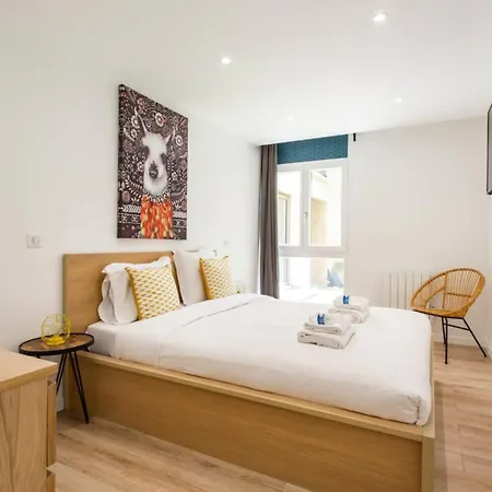 - Buttes Chaumont Botzaris Appartement *