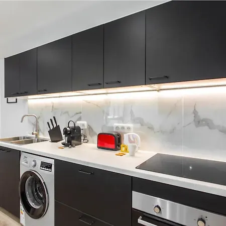 - Buttes Chaumont Botzaris