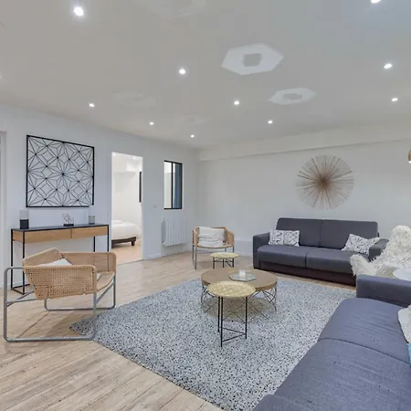 - Buttes Chaumont Botzaris Paris