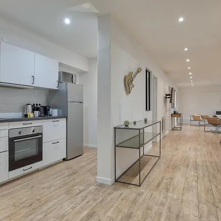 - Buttes Chaumont Botzaris Lejlighed