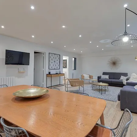 - Buttes Chaumont Botzaris Appartement