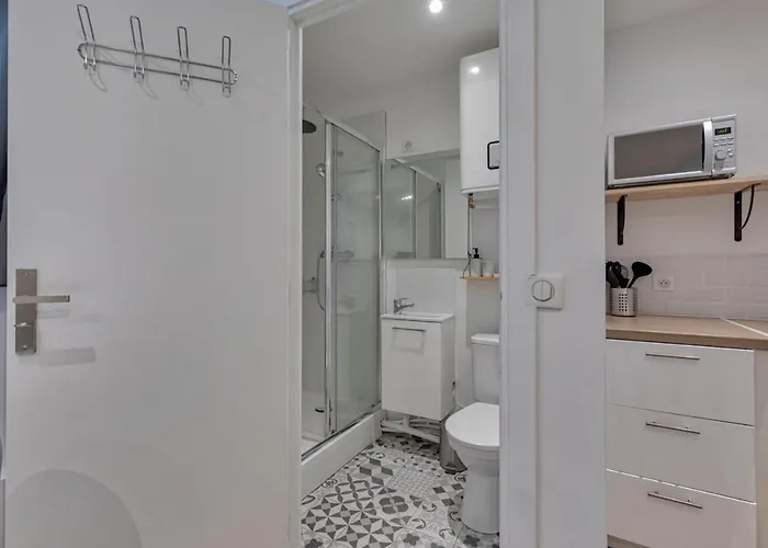 - Buttes Chaumont Botzaris Appartement Paris