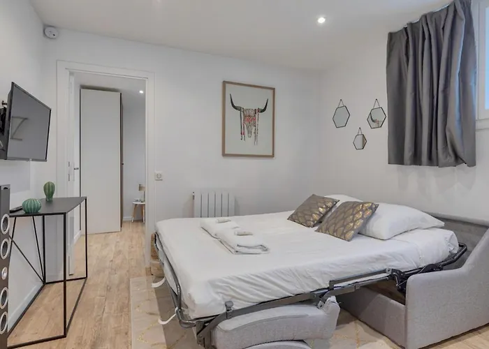 - Buttes Chaumont Botzaris Appartement *