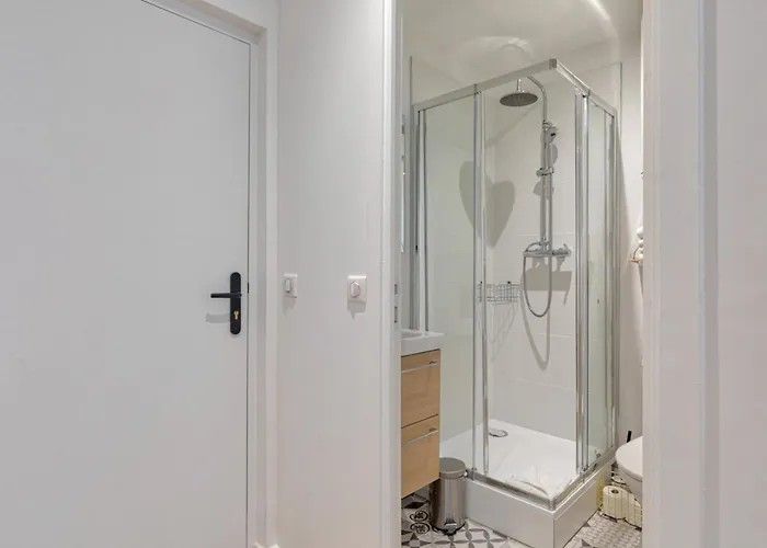 - Buttes Chaumont Botzaris Appartement