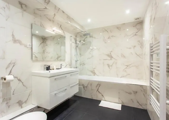 - Buttes Chaumont Botzaris Appartement *