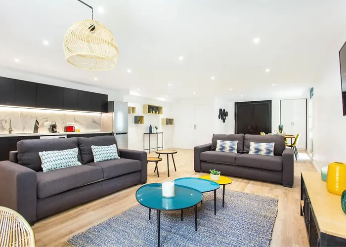 - Buttes Chaumont Botzaris Appartement