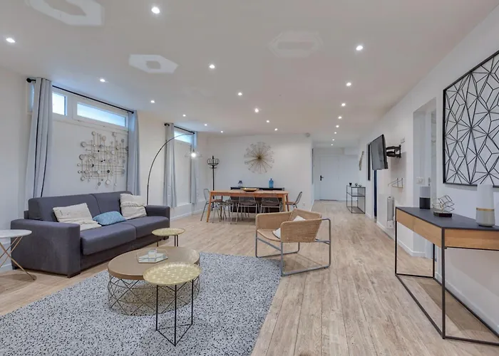 - Buttes Chaumont Botzaris Appartement Paris