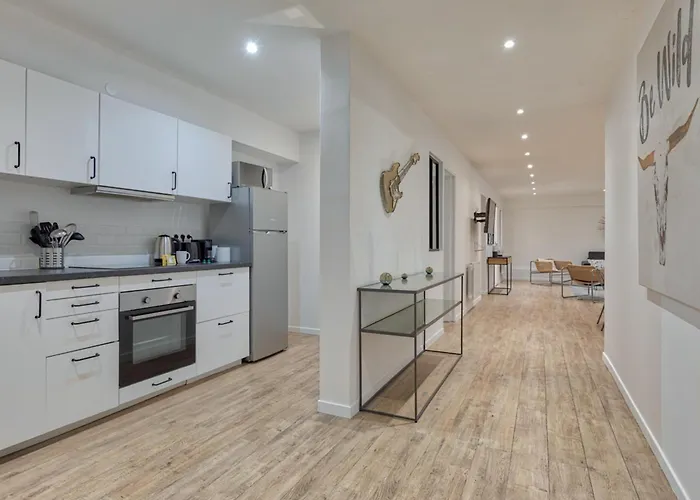 - Buttes Chaumont Botzaris Appartement