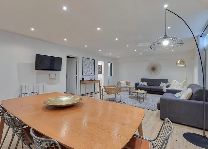 - Buttes Chaumont Botzaris Appartement