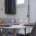 - Buttes Chaumont Botzaris Apartamento *