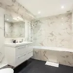 - Buttes Chaumont Botzaris Apartamento *