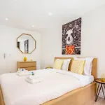 - Buttes Chaumont Botzaris Apartamento